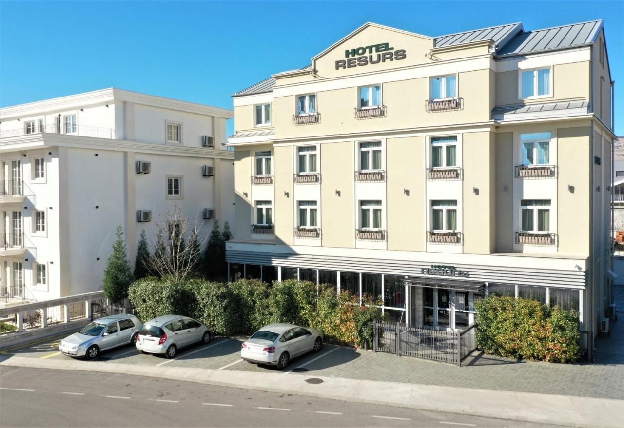 hotel resurs podgorica kontakt